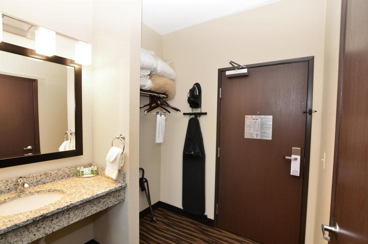 Cobblestone Inn & Suites - Manning מראה חיצוני תמונה